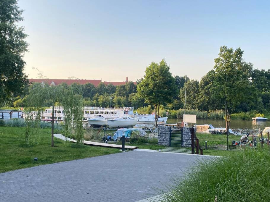 Appartement Art Marina Nad Rzeka Z Bezplatnym Parkingiem à Wrocław Extérieur photo