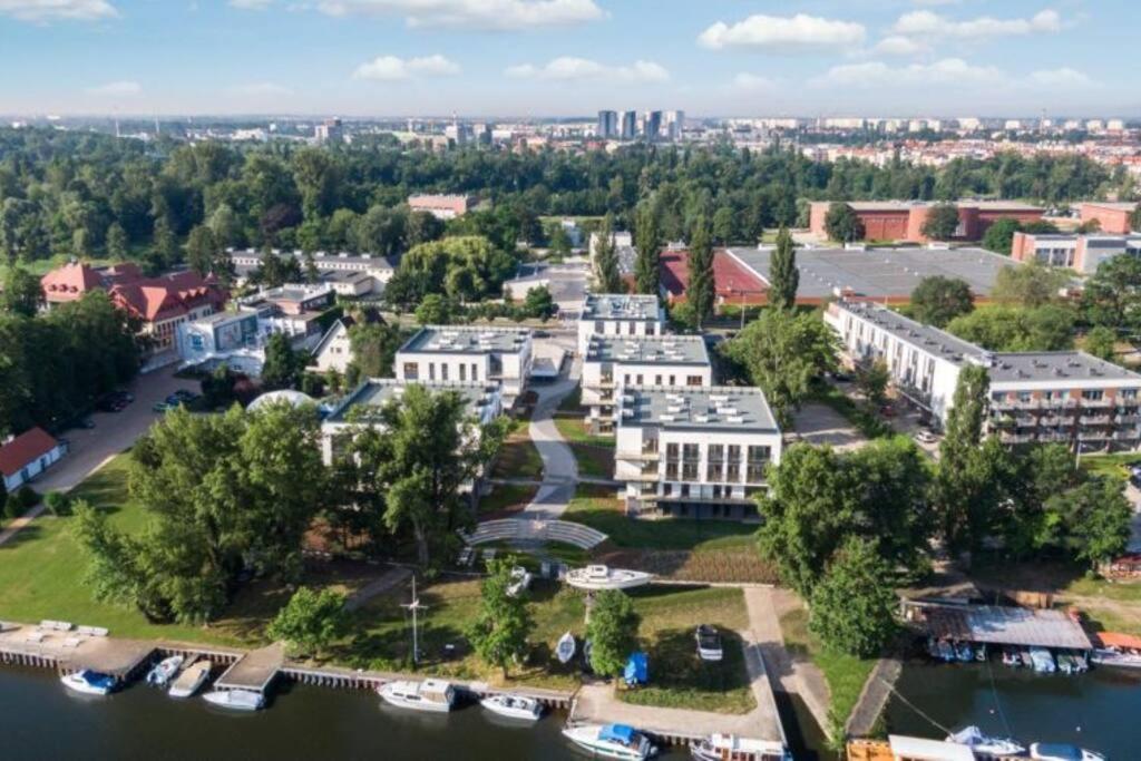 Appartement Art Marina Nad Rzeka Z Bezplatnym Parkingiem à Wrocław Extérieur photo
